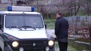 Die Polizei trift Edis Bosnic
