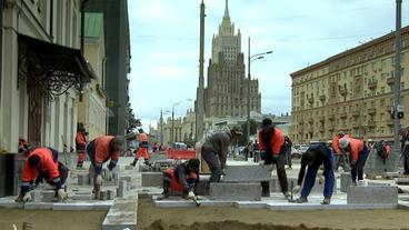 Russland: Sie haben Straßen und Stadien gebaut für die WM: Arbeitsmigranten aus Tadschikistan