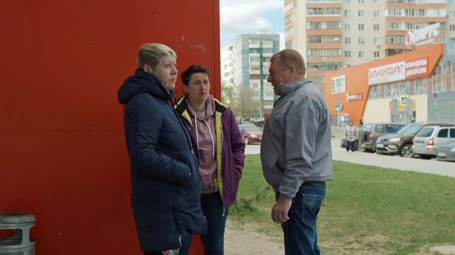 Bild: SWR Flüchtlinge aus der Ukraine unterhalten sich