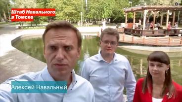 Alexej Nawalny zusammen mit Xenia Fadeewa und Andrej Fateew