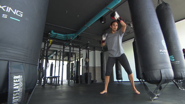 Bild: SWR Kickboxerin Hala Al Hamrani trainiert in Studio