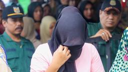 In der Hauptstadt Jakarta haben muslimische Hardliner gerade den christlichen Gouverneur aus dem Amt gedrängt. Immer mehr Geld aus dem erzkonservativen Saudi Arabien fließt nach Indonesien. Für neue Moscheen, Schulen und Unis. 