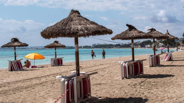 Fast menschenleerer Strand bei Alcúdia 