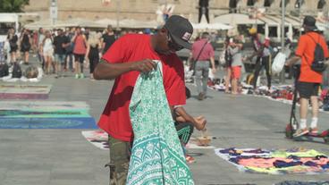 Spanien: Wenn die Straßenhändler ihre Tücher ausbreiten, haben sie immer Angst vor der Polizei 