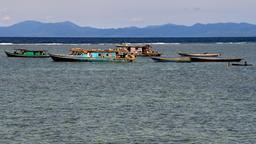 Vor der Insel Mabul ankern die Bajau, die noch immer ihr Leben lang auf einem Boot leben. 