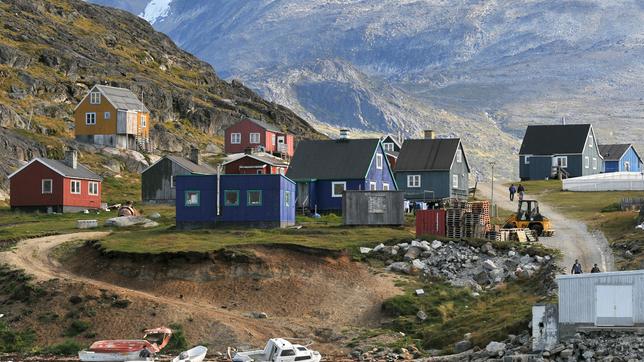 Häuser einer Siedlung in Grönland