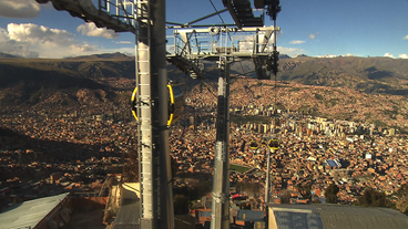 Seilbahn über den Häusen von La Paz