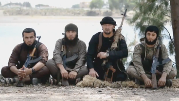 Bild: SWR Propagandavideo des IS, vier Kämpfer mit Waffen