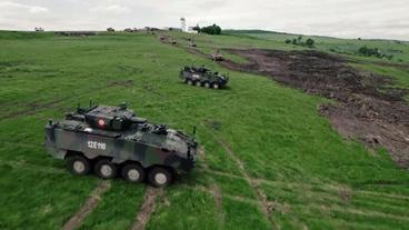 Bild: SWR Mehrere Panzer im Manöver