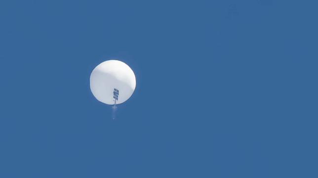 Mutmaßlicher Spionageballon aus China am Himmel