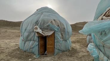Usbekistan: Diese Jurten dienen als Unterkunft für abenteuerfreudige Tourist:innen am Aralsee.