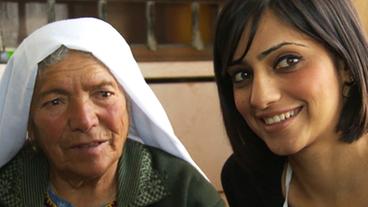 Shaadia Jaradat mit ihrer Großmutter
