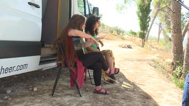 Westjordanland: Für die jungen Musikerinnen erfüllt sich ein kleiner Traum von Freiheit.