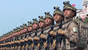Chinesische Soldaten bei einer Parade