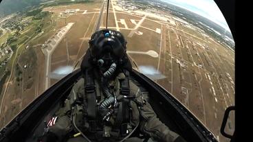 Bild: Airforce Kampfjetpilot im Inneren seiner Maschine.