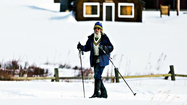 Bild: BR/Claudia Buckenmaier Billy Barr unterwegs mit den Ski