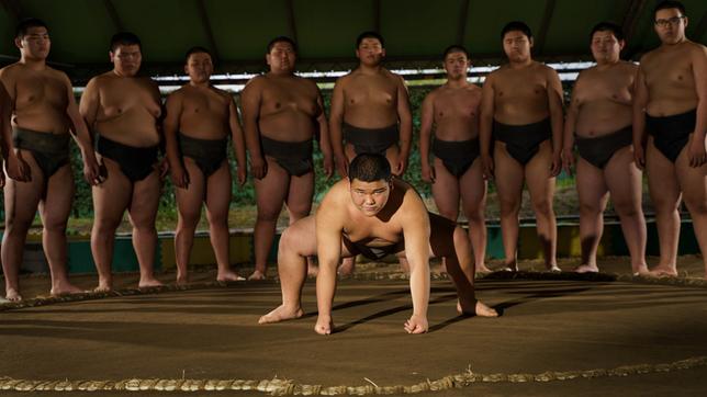 Harter Drill, Unmengen essen, täglich trainieren: Für den 13-jährigen Rinnosuke ist Sumo sein Leben.
