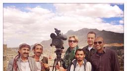 Das ARD-Fernsehteam konnte nur unter dem Schutz der Huthi-Rebellen reisen. Von rechts nach links: Producer Sherif Abdel Samad, Korrespondent Volker Schwenck, mit Kamera Jürgen Killenberger.
