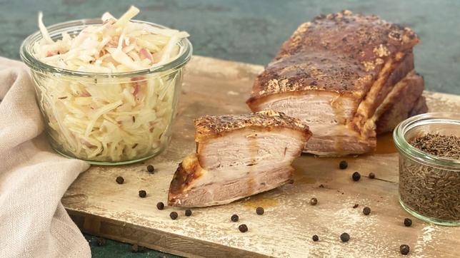 Schweinebraten mit Krautsalat