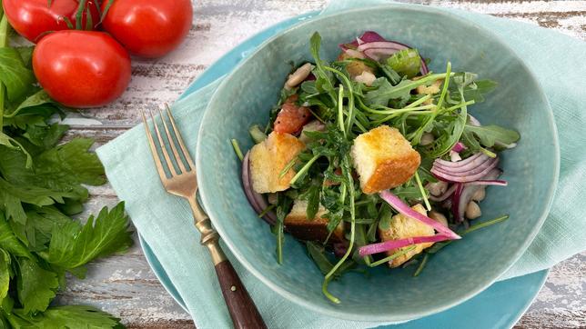 Weißer Bohnensalat mit Tomaten und Rucola
