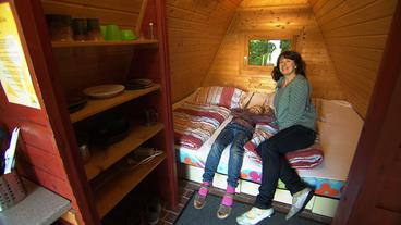 Familie beim Camping