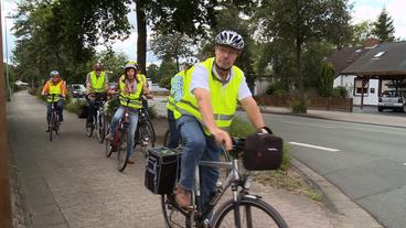Bild: SR Senior bei einem Fahrradkurs