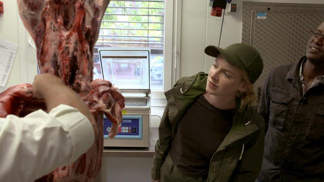Bild: WDR Welches Fleisch kann man mit gutem Gewissen essen? Annabell und Yard gehen auf die Jagd.