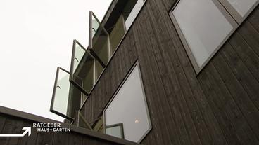 Bild: WDR Außenfassade mit nach außen geöffneten Fenstern
