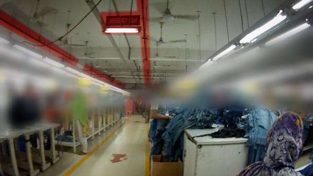 Eine Kleiderfabrik in Bangladesch