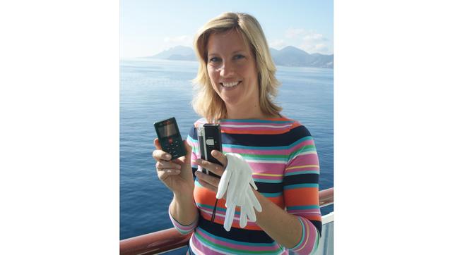 Bild: SR Susanne Gebhardt macht den Sauberkeitscheck.