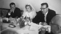 Hochzeit: Das Brautpaar Hannelore und Helmut Kohl im Juni 1960.