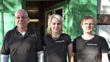 Bild: HR/Geert Schäfer Bernd Püpke mit seiner Frau Annette und ihrer Tochter Nancy