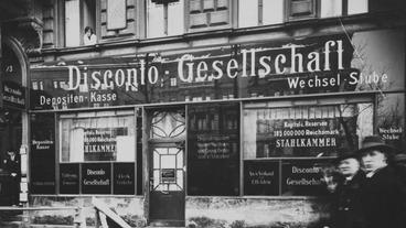 Bild: rbb/Polizeihistorische Sammlung Berlin Die Außenansicht der Discontobank.
