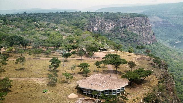 Bild: WR/Lunabeach TV& Media/Frank Wukasch Das Kontrollzentrum der Raketenbasis auf dem Felsplateau des Kapani Tono in Zaire, der heutigen Demokratischen Republik Kongo.