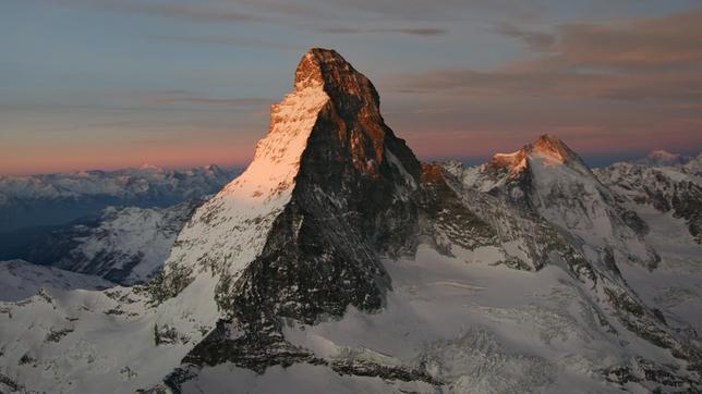 Bild: WDR Das Matterhorn: 4.478 Meter reckt sich der berühmteste Gipfel des Kontinents dem Himmel entgegen. Ein Film von Christian Baumeister. Erzählt von Benno Fürmann.