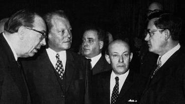 Bild: RB Duckwitz mit Willy Brandt und Klaus Schütz in Berlin