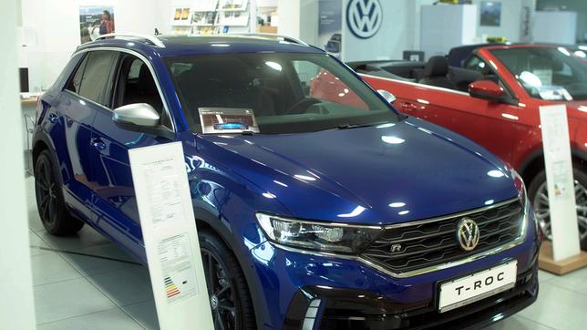 Bild: WDR/Michael Höft Neuwagen im Autohaus