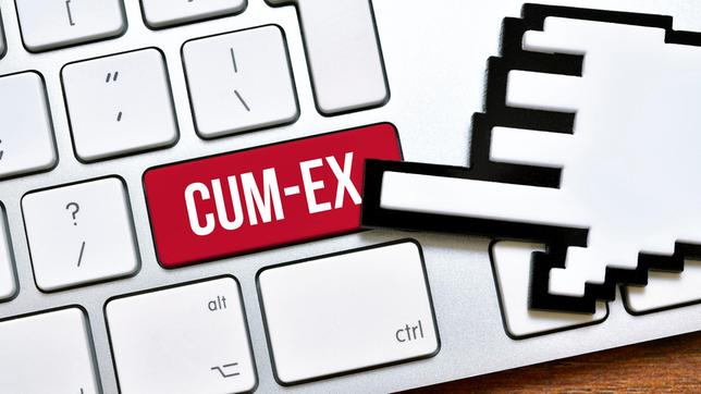 Symbolbild zeigt eine Computertastatur. Auf einer roten Taste steht CUM EX.
