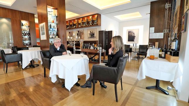 Lobbyist Karl Jurka im Gespräch mit SR-Moderatorin Julia Lehmann.