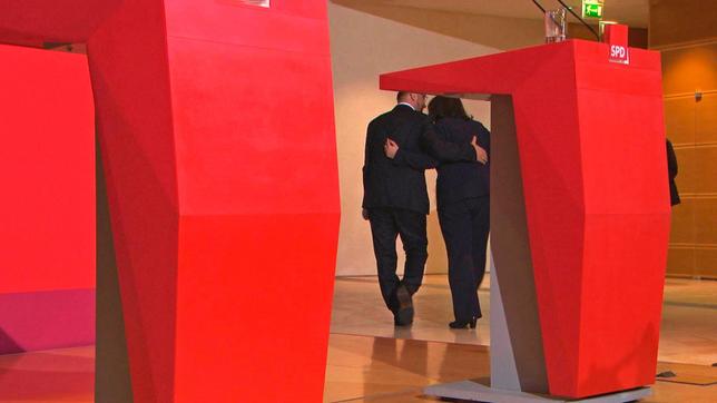 Bild: SWR/Knut Muhsik Martin Schulz und Andrea Nahles am 7.02.2018, nachdem Schulz verkündete, den Parteivorsitz abzugeben.