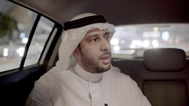 Bild: NDR Abdulaziz Al Dhahri beim Interview im Auto