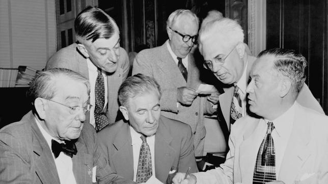 Bild: picture alliance / Everett Collection Verhandlungen über den Marshall-Plan 1949