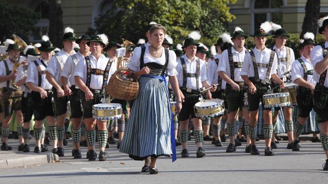 Bild: pa Eine Musikkapelle beim Trachten- und Schützenumzug beim Münchner Oktoberfest 2018.
