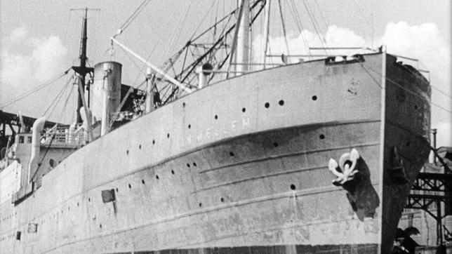 Seifenfabrikant Henkel lässt 1935 einen Frachter zu einem Walfangschiff umbauen und nennt es Jan Wellem.