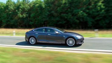 Bild: SWR Tesla gegen den Rest der Welt. Wer gewinnt das Rennen?