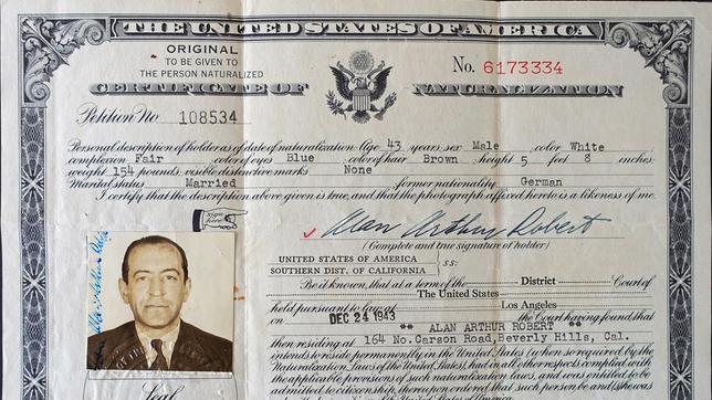 Bild: SWR/Dr. Sandra Esslinger US-Einbürgerungsurkunde 24.12.1943 - aus Adolf Rosenberger wird Alan Arthur Robert.