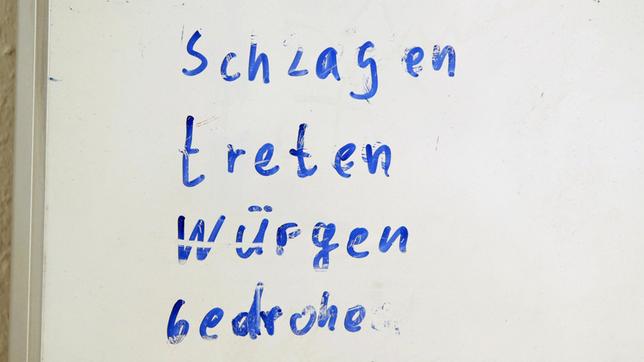Bild: WDR/Daniela Agostini Viele Frauen bleiben wegen der gemeinsamen Kinder bei ihrem Partner.