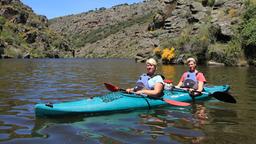 Auf Reise 1 machen Alexandra Boschen und Alexander Jäger eine Kayaktour im Nationalpark Arribes del Duero, einem Gebiet zwischen Spanien und Portugal.