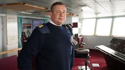 Staff Captain Maxim Dolgov. Er wird eigentlich nur Max genannt und ist der zweite Mann Bord.