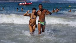 Tänzer Adamo mit Fernanda Brandao an der Copacabana.